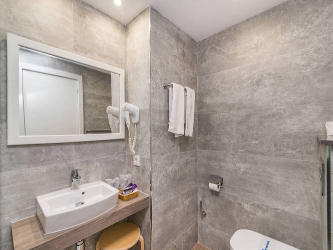 Bathroom Hotel Na Taconera Font de Sa Cala, Mallorca