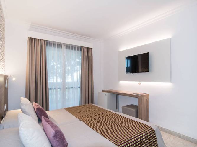 Habitación doble superior hotel na taconera font de sa cala, mallorca Habitación doble superior hotel na taconera font de sa cala, mallorca