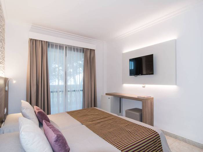 Superior-doppelzimmer hotel na taconera font de sa cala, mallorca Superior-doppelzimmer hotel na taconera font de sa cala, mallorca