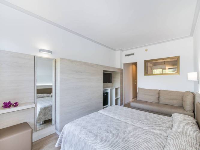 Premium room Hotel Na Taconera Font de Sa Cala, Mallorca Premium room Hotel Na Taconera Font de Sa Cala, Mallorca