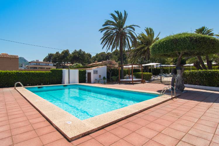 Outdoor swimming pool Hotel Na Taconera Font de Sa Cala, Mallorca