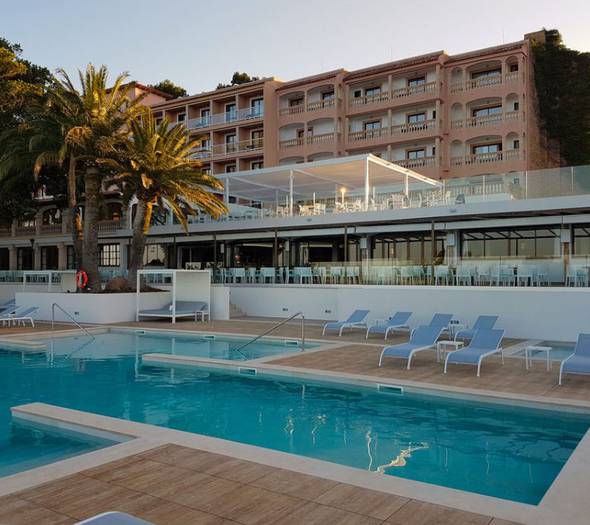 Swimming pool Hotel Na Taconera Font de Sa Cala, Mallorca