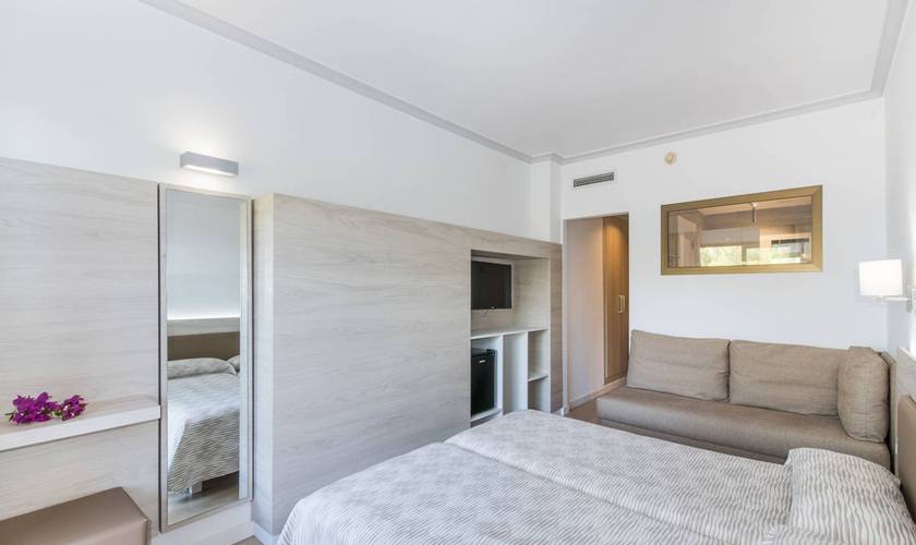Premium-doppelzimmer Hotel Na Taconera Font de Sa Cala, Mallorca Premium-doppelzimmer Hotel Na Taconera Font de Sa Cala, Mallorca