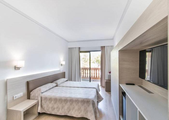 Double Chill Out Hotel Na Taconera Font de Sa Cala, Mallorca Double Chill Out Hotel Na Taconera Font de Sa Cala, Mallorca