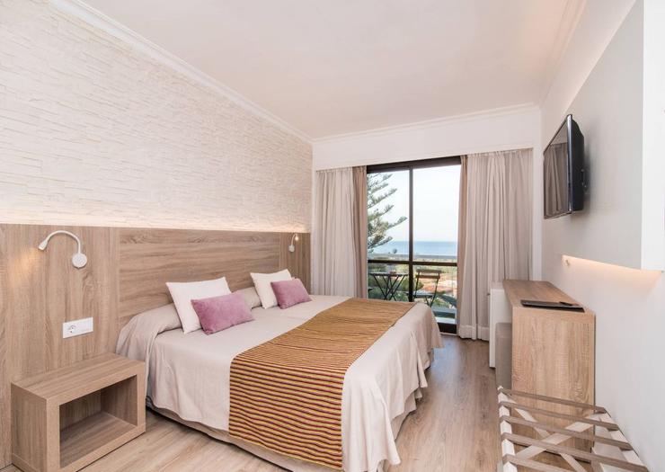 Chambre Double avec Terrasse Hôtel Na Taconera Font de Sa Cala, Mallorca Chambre Double avec Terrasse Hôtel Na Taconera Font de Sa Cala, Mallorca